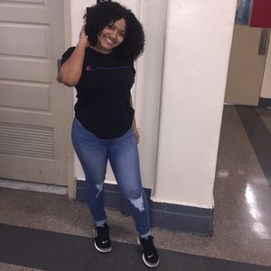 Meet your Posher, Nayeli